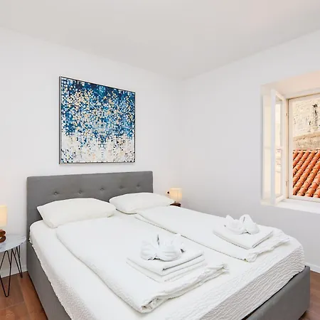 Apartament Dominium Old *